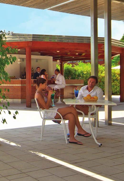 Veranda camera LA SEDE DEL RADUNO Il Calanè Hotel Village si trova in località Principessa, Castellaneta Marina in provincia di Taranto.