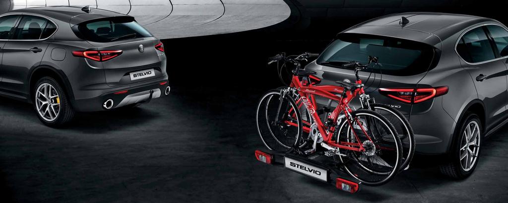 PORTABICI SU GANCIO TRAINO Per 2 biciclette. Per versione Stelvio/Super. 50928399 CAPABILITY GANCIO TRAINO ESTRAIBILE Capacità di traino diversa a seconda della versione.