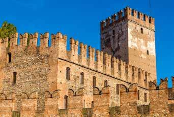 L architetto deve la sua fama non solo ad architetture civili ma anche e soprattutto ad opere militari, come porta Nuova, porta San Zeno e porta Palio.