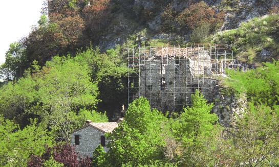 L attuale centro abitato è stato costruito da poche decine di anni mentre la più antica comunità si trovava a monte, dove resta l interessante convento di San Domenico, abbandonato dal 1812 ed ora in