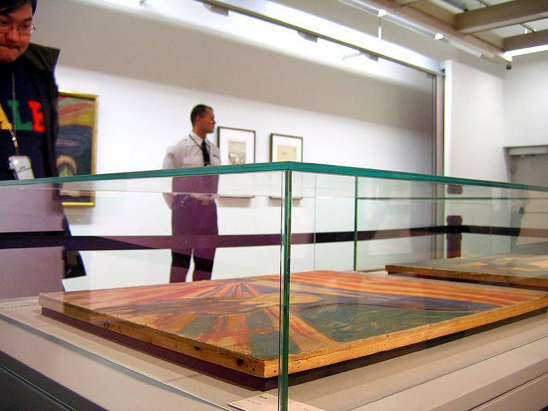 Realizzato nel 1893 su cartone con olio, tempera e pastello, come per altre opere di Munch è stato