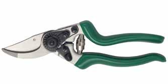 CLASSIC By-pass cut SK5 steel blade Cutting capacity 20 mm Aluminium handles Two position lock Length 215 mm 20 mm Testa di taglio inclinata Taglio passante Lama acciaio SK5 Capacità di taglio su