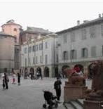 1 Piazza San Prospero Piazza San Prospero Piazza San Prospero - Reggio Emilia Appare come un piccolo gioiello d'altri tempi.