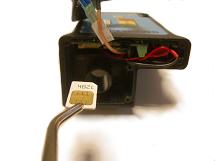 FSE 1E FSE 1F Inserire la SIM card nell apposito alloggiamento, con il circuito in alto e la tacca di riferimento in avanti (utilizzare una
