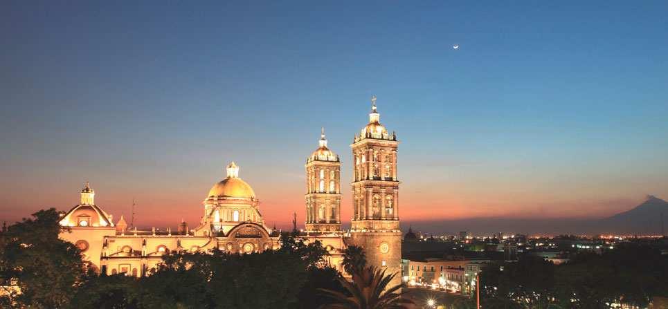 artigiani della regione. Continuazione per la bellissima Puebla, una delle più grandi città del paese, che detiene una storia coloniale notevole. Arrivo e sistemazione in Colonial Hotel 3*.