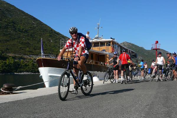 GIORNO PER GIORNO 1 giorno: Arrivo individuale ad Omišalj; Omišalj - Cherso Arrivo individuale a Omišalj, una tranquilla città portuale sull isola di Krk.