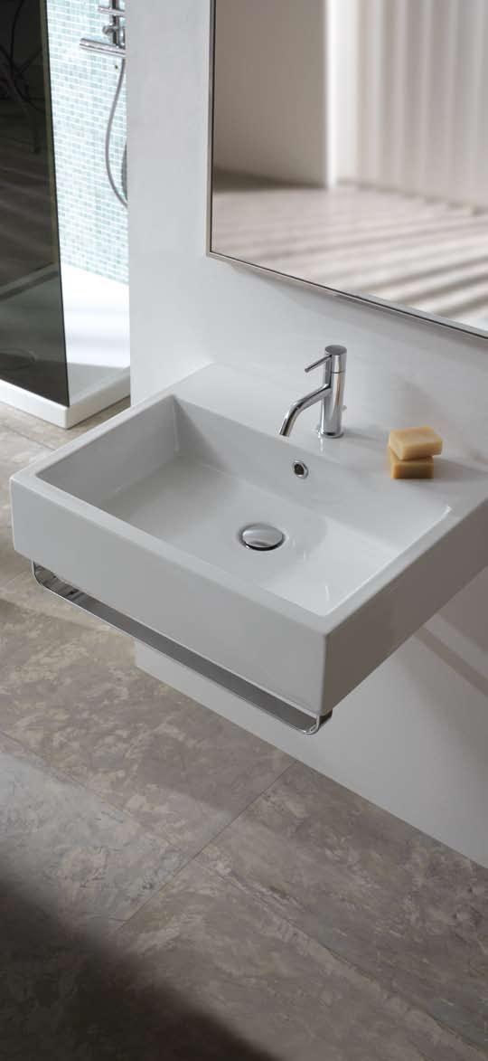 90 80 60 50 CLASSIC DEPTH 50 SCQ90 Lavabo CLASSIC 90.50 Lavabo 90 predisposto a cinque fori diaframmati e per rubinetteria a muro. Installazione sospesa o su struttura.