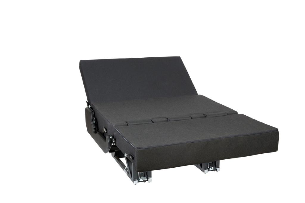 Doblò Dreamer: la panchetta easy bed che si trasforma in 20 secondi Le operazioni di apertura, ribaltamento ed approntamento ad uso letto sotto raffigurate nelle immagine in sequenza, sono intuitive