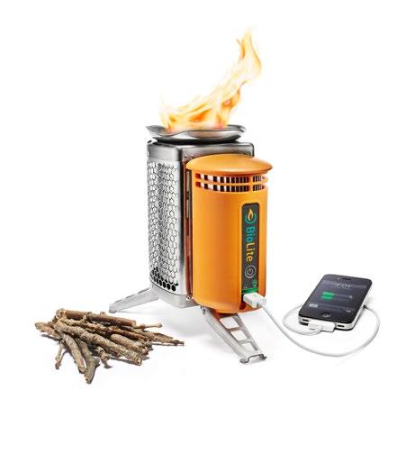 4 BioLite CampStove BIL CSA CampStove genera energia elettrica utilizzabile per la ricarica di dispositivi con illuminazione a LED, telefoni cellulari o altro attraverso la combustione di piccoli