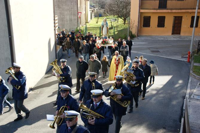 Le ultime uscite invernali Domenica 6 novembre, anche se la pioggia non ha dato scampo, il Complesso Banidastico Venzonese si è ritrovato sotto la loggia del Municipio per la consueta ricorrenza del