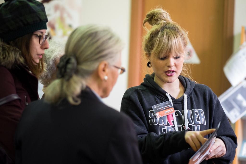 IL FESTIVAL: UN EVENTO PER LE SCUOLE La proposta di collaborazione tra l associazione e la vostra scuola vuole essere un momento di approfondimento per gli studenti, così come Le visite guidate