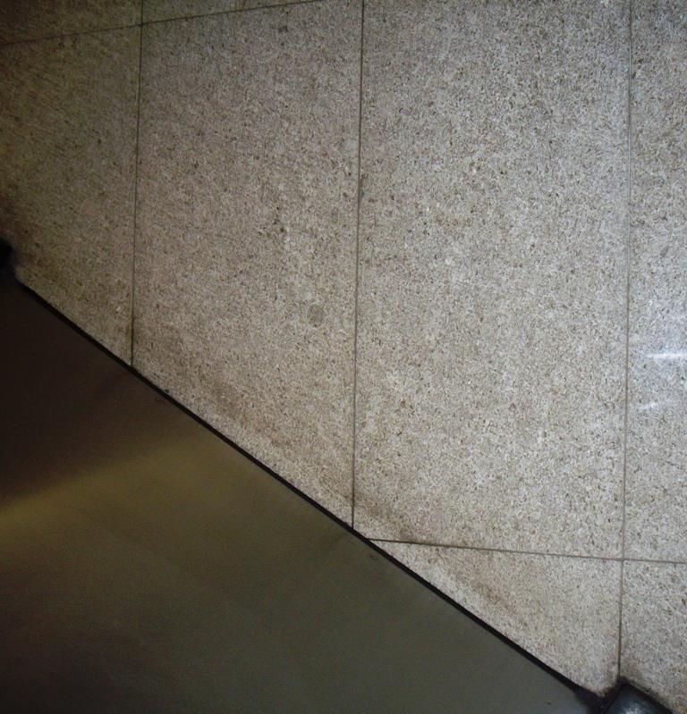 38.000 tonnellate di pietra d'aurisina usate nella Stazione Centrale.