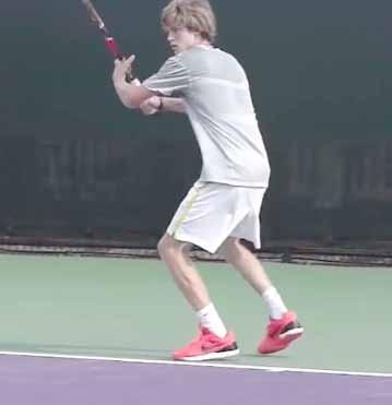 Lombardi foto Getty Images Uno dei tennisti più importanti delle nuove generazioni è il 19enne Andrey Rublev che, nell arco della stagione, ha migliorato costantemente le sue performance fino a