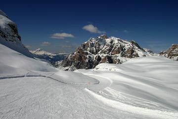 CORTINA D AMPEZZO HOTEL ALASKA 4 STELLE Dal 07/12/2017 al 07/04/2018 L Hotel Alaska è sinonimo di relax e mondanità, un hotel nel cuore di Cortina D