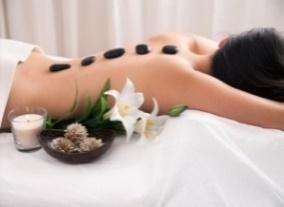 Massaggi per il benessere I PARTICOLARI MASSAGGIO MANHATTAN con olio di cocco naturale si avvale di due diverse fasi di esecuzione : 1) massaggio muscolare profondo veloce ed energizzante 2)