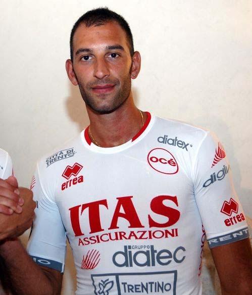 COSIMO MARCO PISCOPO 18 Nato a Gagliano del Capo (LE) il 18/07/1983 205 cm Centrale Carriera 1997-1998 Pallavolo Acquarica giov.