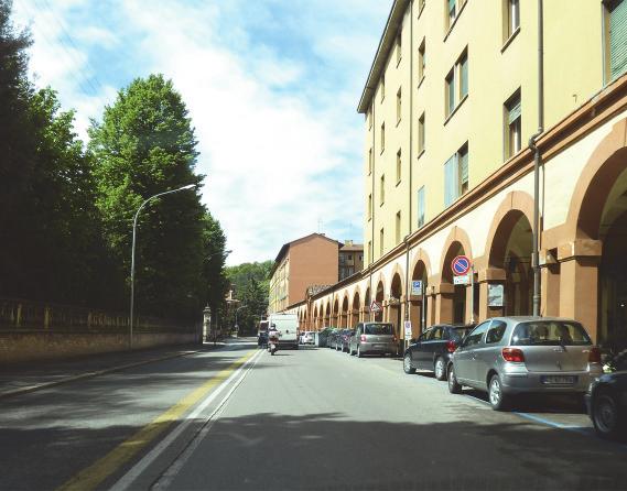 Lungo la via di San Luca, nel corso degli anni successivi all istituzione della tutela, sono stati costruiti alcuni piccoli