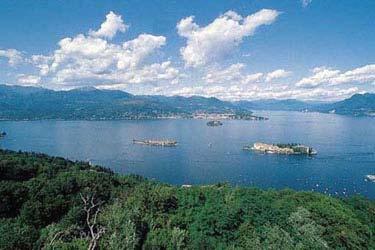 1 di 8 11/06/2015 14:39 Lago Maggiore (Verbano) Alcide Calderoni (1) CNR Istituto per lo Studio degli Ecosistemi, Verbania Pallanza Segretario della Commissione italo-svizzera per la pesca Il Lago