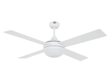 Ventilatore da soffitto con luce ideale per stanze fino a 13m2. Lampadina 1 E27 40W non inclusa. Motore fabbricato in acciaio, pale di legno e diffusore di vetro opal.