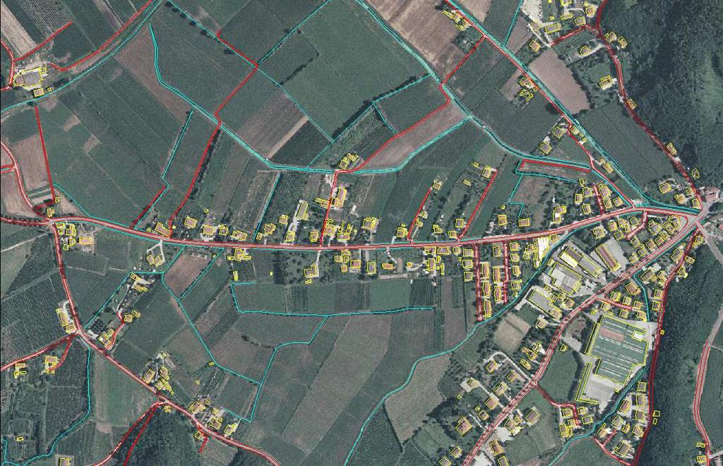 Modello vettoriale sovrapposto ad un raster fisico