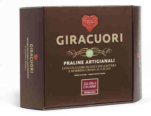 Giracuori - Bio praline alle nocciole Codice: 944 Peso: 168 g Prezzo consigliato al pubblico (IVA 10% inclusa) Minimo: 9,80 Massimo: 11,80 Confezione: 8 pz Settore: S3 % ingredienti del commercio