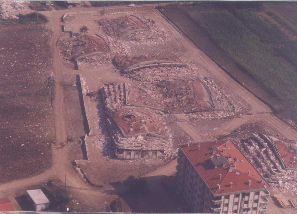Terremoto di Izmit Turkia1999: effetto della faglia sulle