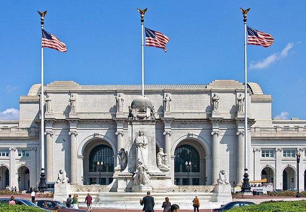 ottobre, 1907 alle 6:50, quando il Baltimora e Ohio Pittsburgh espresso entrano in stazione inizia la sua storia. Union Station.