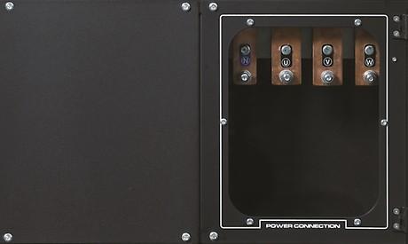 ACP - Quadro di controllo automatico Pannello integrato e connesso al generatore, con modulo di controllo a microprocessore che raccoglie tutti i circuiti elettronici di comando, controllo e