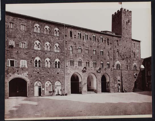 Alinari volterra Palazzo dei Priori n di