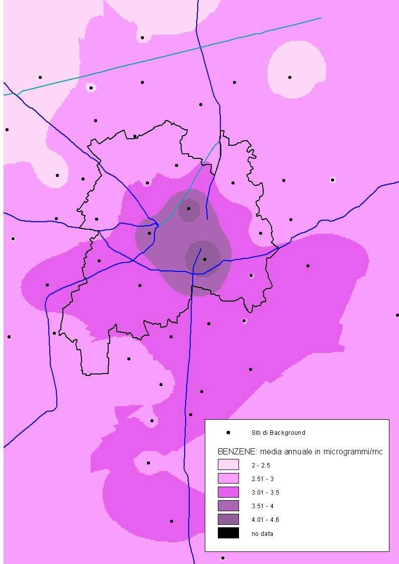 Figura 11 Interpolazione dei dati medi annui di benzene rilevati nei siti di background del comune di Treviso anno 2001 L'impatto delle principali fonti inquinanti è stato invece valutato in 6 siti