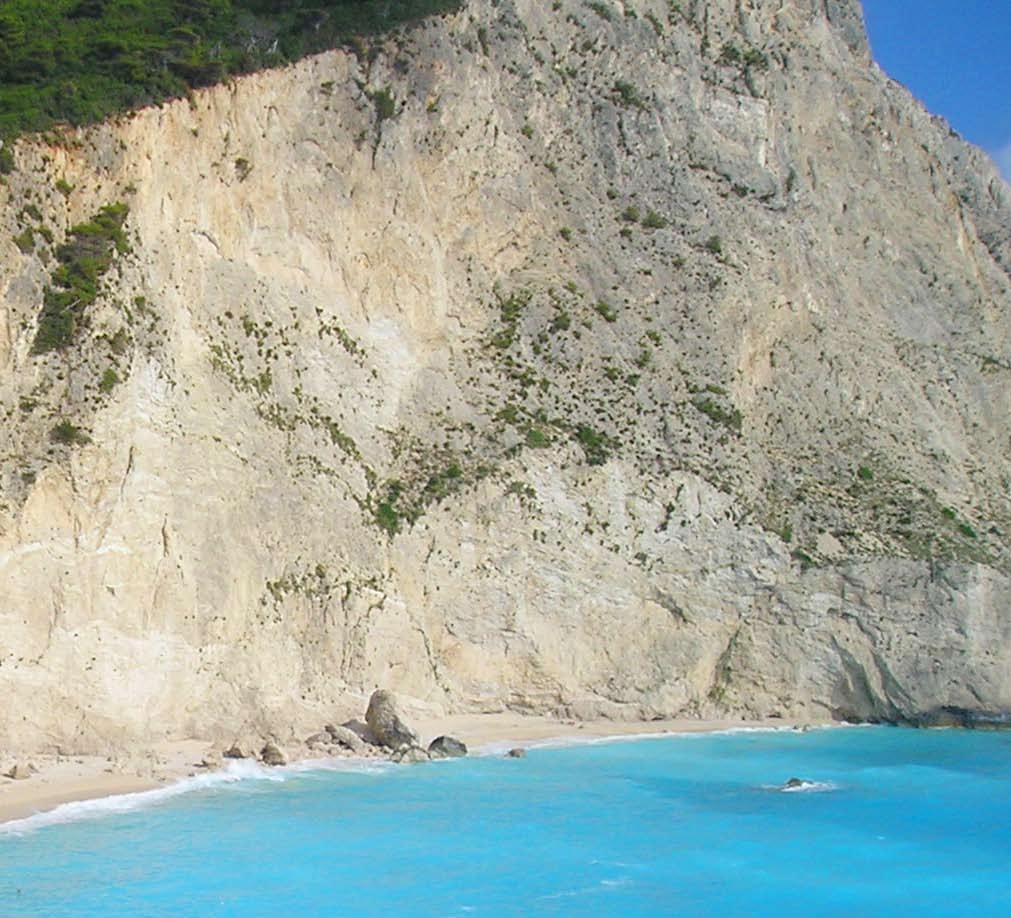 L isola: Lefkada ha 23000 abitanti, Vasiliki e Lefkada città sono i due punti più estremi e distano appena 25 km.