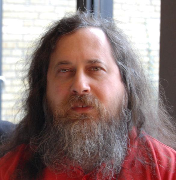 Progetto GNU, FSF, GPL 1983, Stallman lancia il proge<o GNU con lo scopo di sviluppare un sistema opera@vo Unix- like libero.