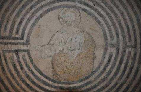 500,00 SCAVI ARCHEOLOGICI DI LUCUS FERONIAE CAPENA (RM) Restauro dei mosaici delle tabernae e delle are dell Area Sacra. Riproposizione della cornice superiore del basamento del podio.