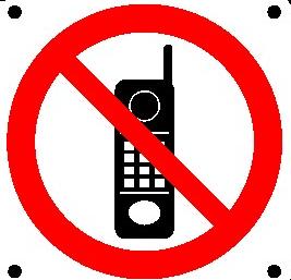 É vietato l uso della sigaretta compresa quella elettronica ed è vietato l utilizzo del cellulare durante la partita N.B.