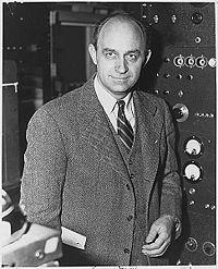 Fermi formula la teoria del decadimento beta (1931): è interazioni nucleari deboli Fenomeno