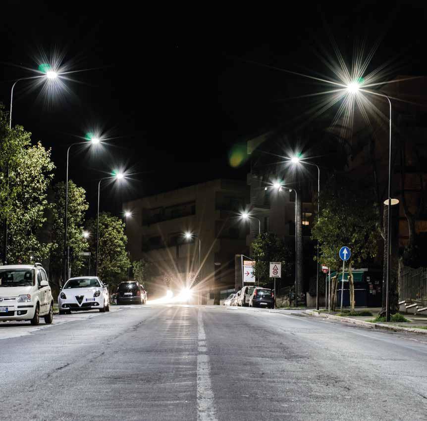 La nuova illuminazione a LED ad Anzio valorizza lo stile urbanistico di viale Paolini e di viale Mencacci, dando a queste due strade la classe che ben