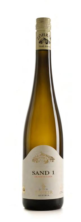 SAND 1 - Grüner Veltliner Vino aziendale fresco e fruttato Denominazione: Vigneto: vitigno: categoria di qualità: età vigneti: terreno: affinamento: temp.