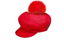 FW 17 / 18 Model code B36841PP Large cap with six segments and fox fur pompom. Lined.