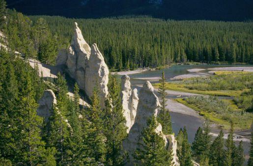 11 giorno : Banff Oggi inizierete la visita a Banff con il Tour & Visita al luogo storico del villaggio, The Cave and The Basin Historical Site con il più antico e famoso Museo dedicato alle Montagne