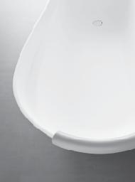 Il mobile con lavabo, specchio e illuminazione è un componibile attrezzabile con numerosi accessori.