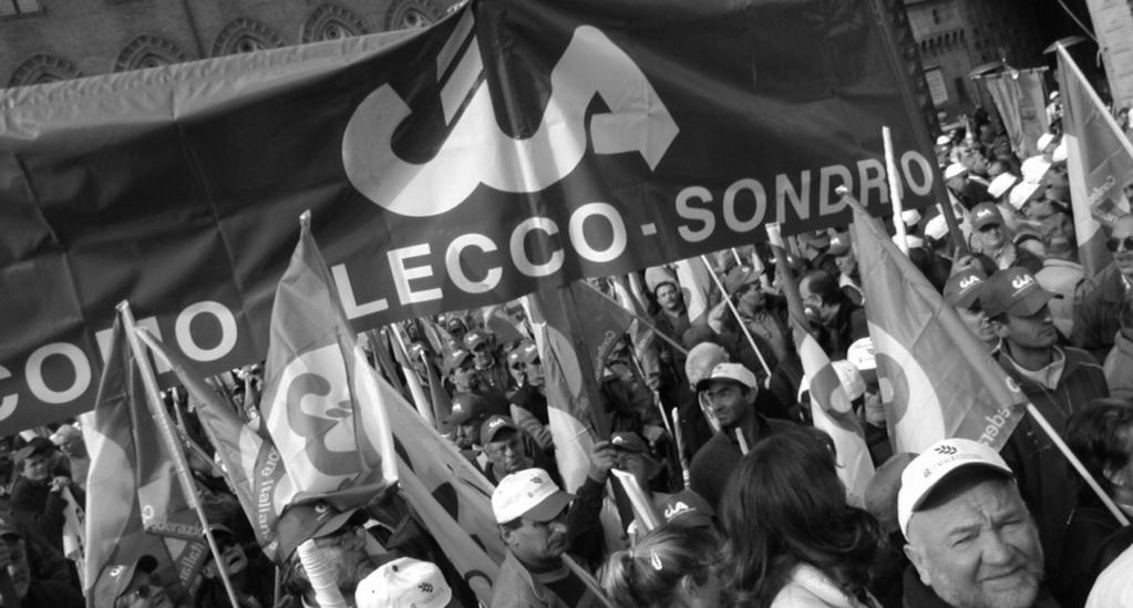 Una gande manifestazione pomossa su iniziativa Cia-Confedeazione italiana agicoltoi e dalle alte oganizzazioni del settoe agicolo, ta cui Confagicoltua, Legacoop/Agoalimentae e Agci/Agicoltua, pe