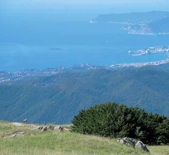 Panorama dal Monte Beigua Best of per il trekking. Provincia di Genova.