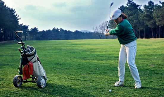 Four season golf: più che uno sport una filosofia di vita, il golf è un vero elogio alla lentezza, alla scoperta della natura a un ritmo più soft.