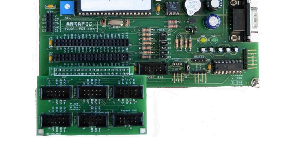 Alimentazione 9-12 Vcc 5. Power ON-OFF 6. ICD2 - PicKit2 Programmer 7. RS232 Com 8. EEPROM 9.