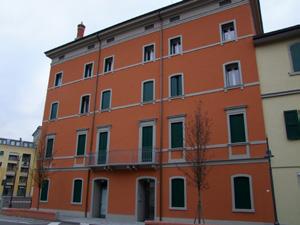 Oggi ospita l Istituto di Istruzione Superiore Montessori da Vinci, frutto della fusione di tutte le scuole superiori di Porretta.