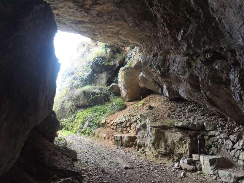 L ingresso della Grotta dei Dossi