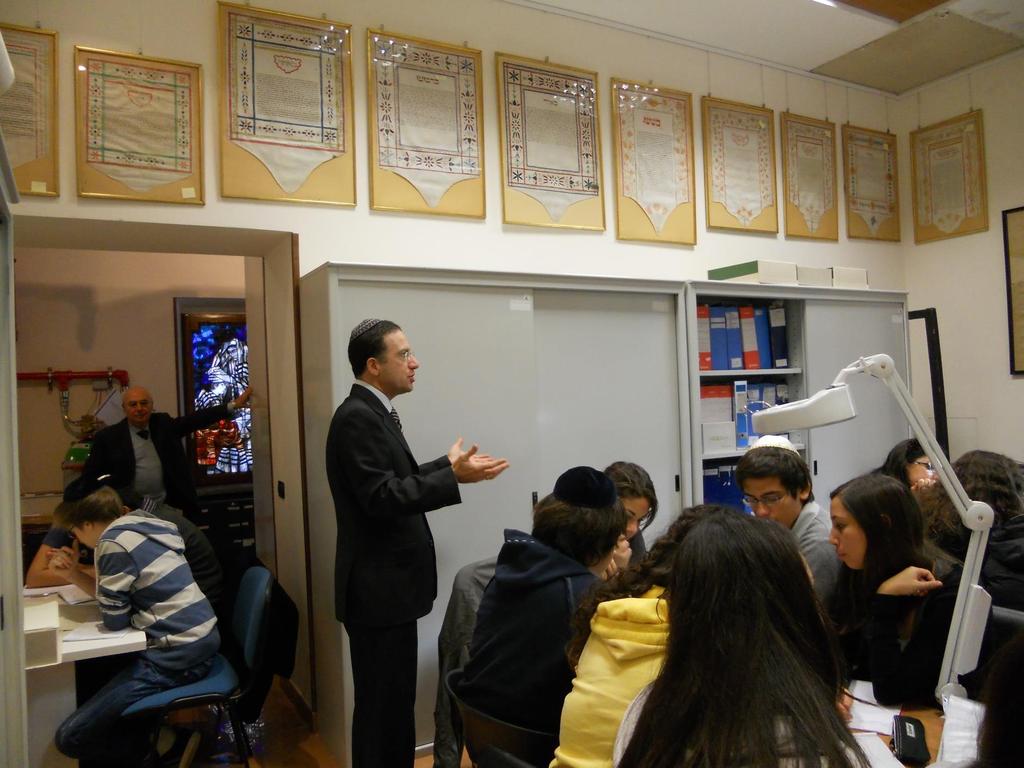 Collaborazione tra ASCER e la Scuola ebraica di Roma: lezione in Archivio di Amedeo