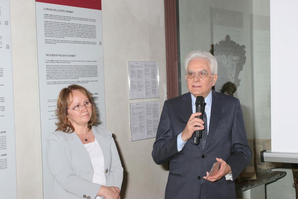 Presentazione e premiazione ( Il Segnalibro, II edizione, opera del maestro Giovanni Raspini) del libro di S.H. Antonucci, Un amore Capitale.