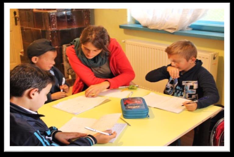 L'integrazione dei bambini della comunità rom e dei ragazzi a rischio di dispersione scolastica, in una delle regioni depresse della Romania, per Chiara Passatore è lo strumento che permette di far