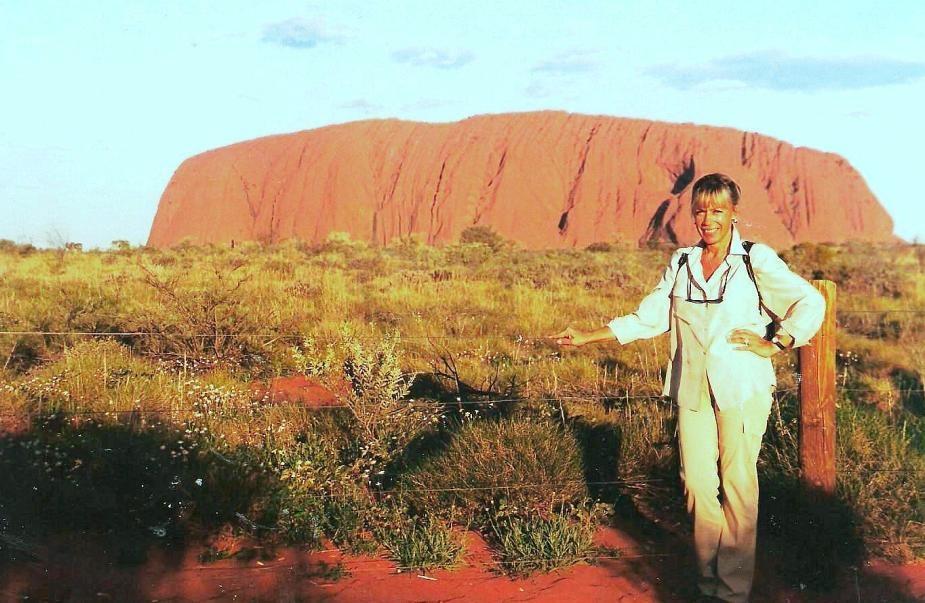 Il gruppo montuoso dell Ayers Rock ha una larghezza di circa 9 Km.